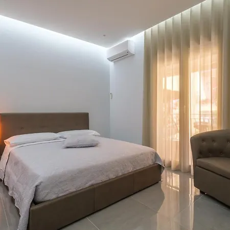 Dharma Apartment Apartman